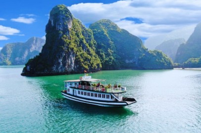 Cong Day Cruise Halong Bay